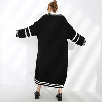 [EAM] Dryžuotas Didelis Dydis Mezgimo Cardigan Megztinis Loose Fit V-Kaklo, ilgomis Rankovėmis Moterų Nauja Mados Banga Rudens Žiemos 2021 1Y16401