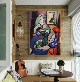 Susitikimų kambarys biuro salė žinomų menininkų dvipusis mergina šiuolaikinės dekoratyvinės rankų darbo dažytos Picasso tapybos gražus ispanų klubas