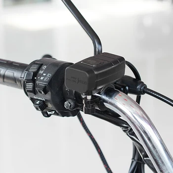 Motociklo dvigubai QC3.0 sparčiai įkrauti 12V telefono įkroviklis su mėlyna voltmeter maitinimo išjungimas