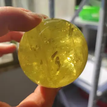 1PC citrinas rašė Akmenys Kamuolys Natūralus Geltonas Kvarcas Akmuo Srityje Fluorito Kristalas Kamuolys Gydymo Gemston 5-5.5 cm