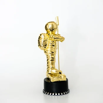 Aukso MTV Awards, Amerikos MTV Apdovanojimuose, Moonman Trofėjus, Apdovanojimus, Aukso MTV Trofėjus