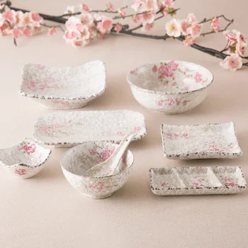 Japonija Zakka Stiliaus Keraminiai Indai Nustato Mažos Rožinės Spalvos Gėlių Spausdinti Pagal Įstiklintas Kinų Porceliano Vakarienė Nustatyti 8 Vienetų Stalo