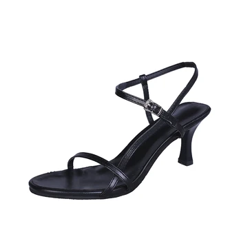 Cresfimix sandales femmes moterų mados aukštos kokybės 7cm aukšto kulno sandalai lady mielas vasaros baltos basutės black sandalai 5440