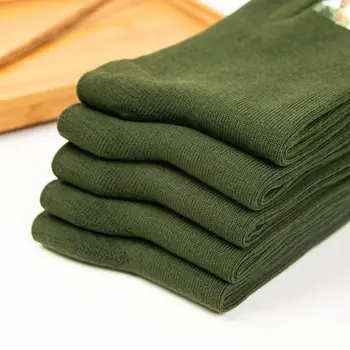 10 porų vyriškų aukštos kokybės kojinės vientisos spalvos armijos žalia juoda rudenį ir žiemą šiltas lauko sporto kojinės plius dydžio vyriški taip