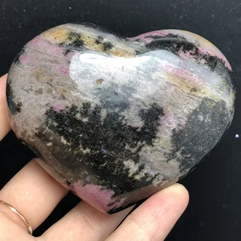 Gamtos slyvų žiedų turmalino kristalų širdies formos masažas kvarco akmuo, mineralinis reiki gydymo dovana