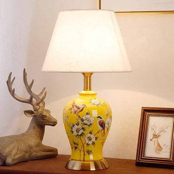Geltonos spalvos Gėlių ir Paukščių Keramikos Stalo Lempa American Retro Stiliaus Miegamojo Lempos Kambarį Tyrimo Nauja Kinijos Naktiniai staleliai, Lempa