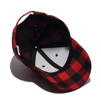 [AETRENDS] Juodas raudonas klasikinis pledas beisbolo kepuraitę tenisas, golfas, sporto kepurės moterims, vyrams, kepurę rudenį, žiemą kepurės kaulų Z-5272
