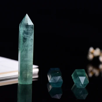 4-7cm 1pcs Natūrali Žalioji fluorito kristalas taško šešiakampe skiltyje energijos akmuo, namų apdailos magija remonto gydymo lazdelė