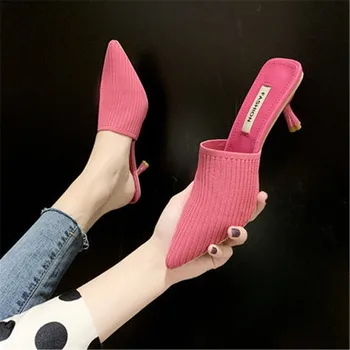 Šlepetės moterims vasarą nešioti 2020 naujų laukinių Baotou pusė šlepetės moterims stiletto kulniukai net raudona Muller sandalai ir šlepetės