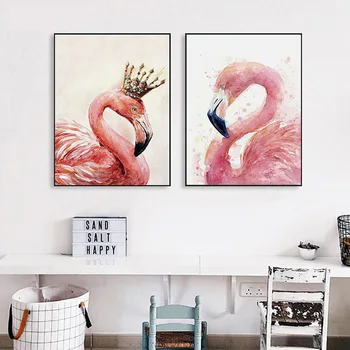 Šiaurės dekoratyvinis dažymas flamingo šviesos prabangus valgomasis kambarys, sofa fone, sienų paveikslai tapyba