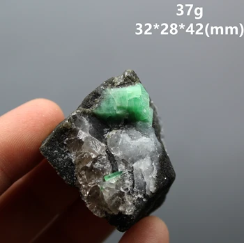 Natūralus žaliasis smaragdas mineralinių gem kokybės krištolo egzempliorių akmenys ir kristalai kvarco kristalai iš kinijos